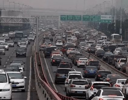 郑州早晚高峰道路拥堵 市民提出解堵方案 互换住宅